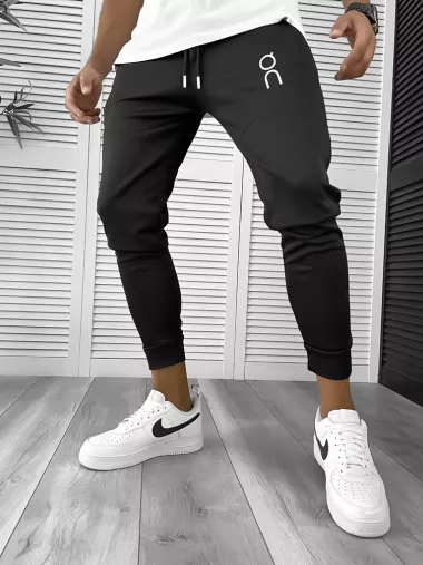 Pantaloni de trening negru conici 12260 K4