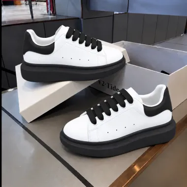 Adidasi barbati casual albi cu sireturi negre 6607