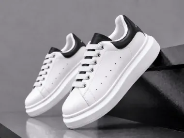Adidasi barbati casual albi cu limba negra A03