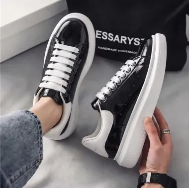 Adidasi barbati casual negri luciosi cu talpa alba VIP ZR AAA