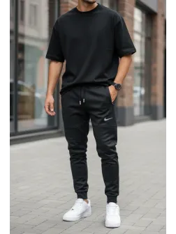 Pantaloni de trening negri 4567 D3-5.2 Pantaloni de trening negri 4567 D3-5.2