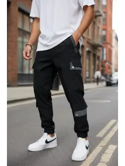 Pantaloni de trening cargo, negri, conici T201 Pantaloni de trening cargo, negri, conici T201