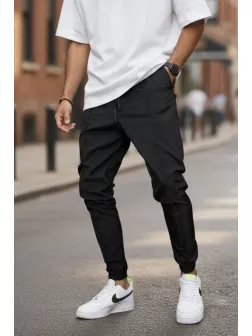 Pantaloni de trening cargo, negri, conici Y516 P18-2.1 Pantaloni de trening cargo, negri, conici Y516 P18-2.1