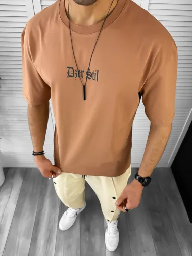 Tricou barbati maro, cu imprimeu pe spate, oversize 13045 O6-6.1