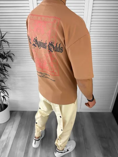Tricou barbati maro, cu imprimeu pe spate, oversize 13045 O6-6.1
