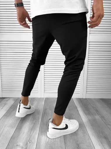 Pantaloni de trening negri conici 12166 D2-4.2.3 Pantaloni de trening negri conici 12166 D2-4.2.3