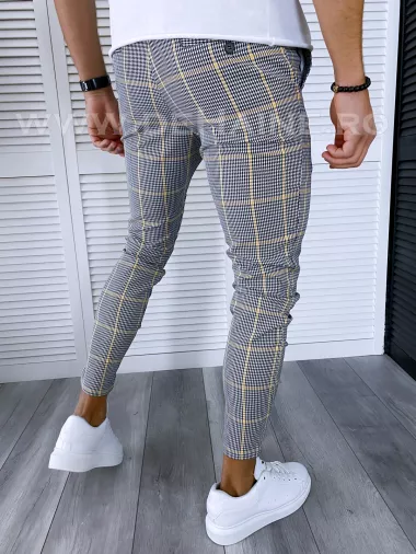 Pantaloni barbati casual regular fit gri in carouri B1703 O2-3.2 Pantaloni barbati casual regular fit gri in carouri B1703 O2-3.2
