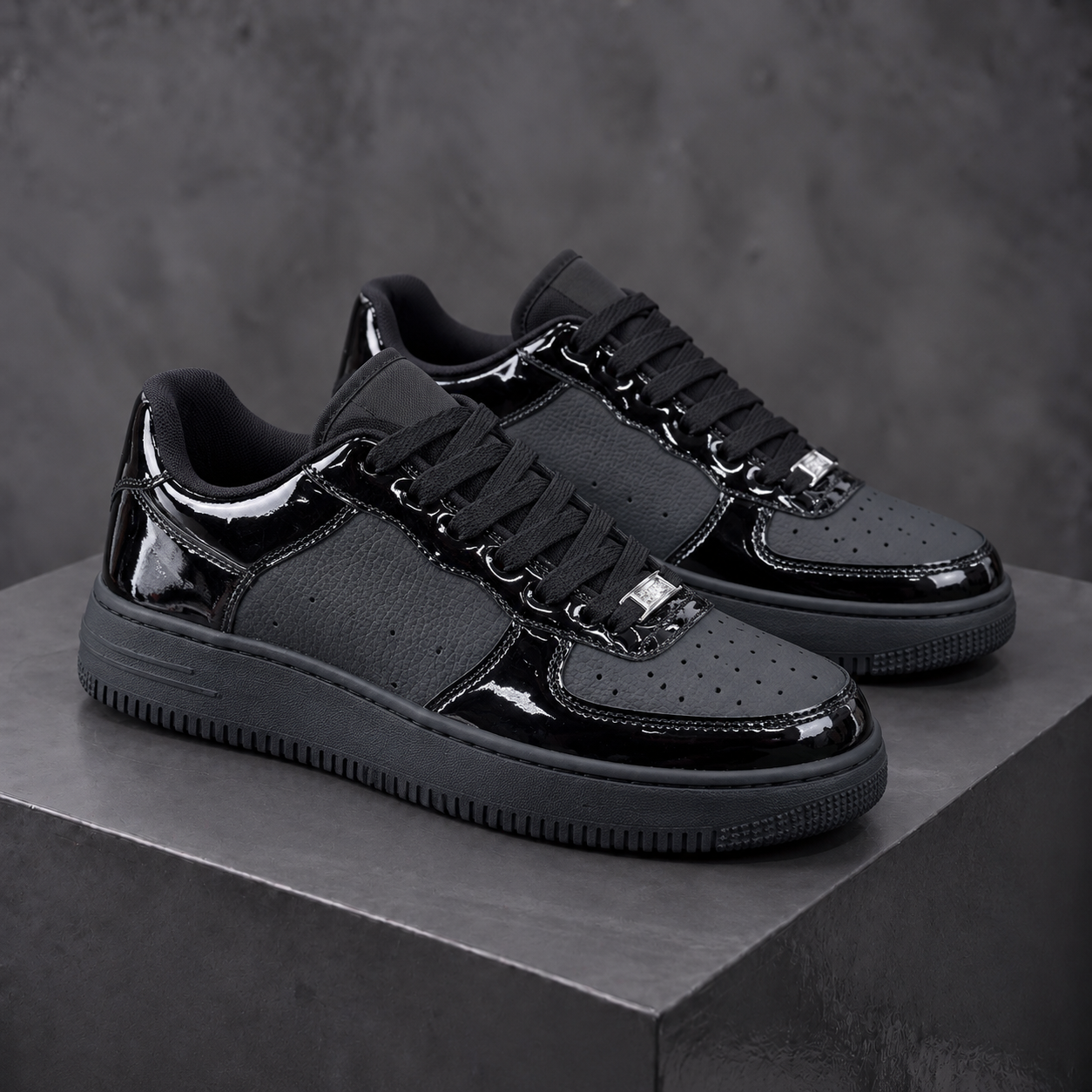 Adidasi barbati casual negri k36