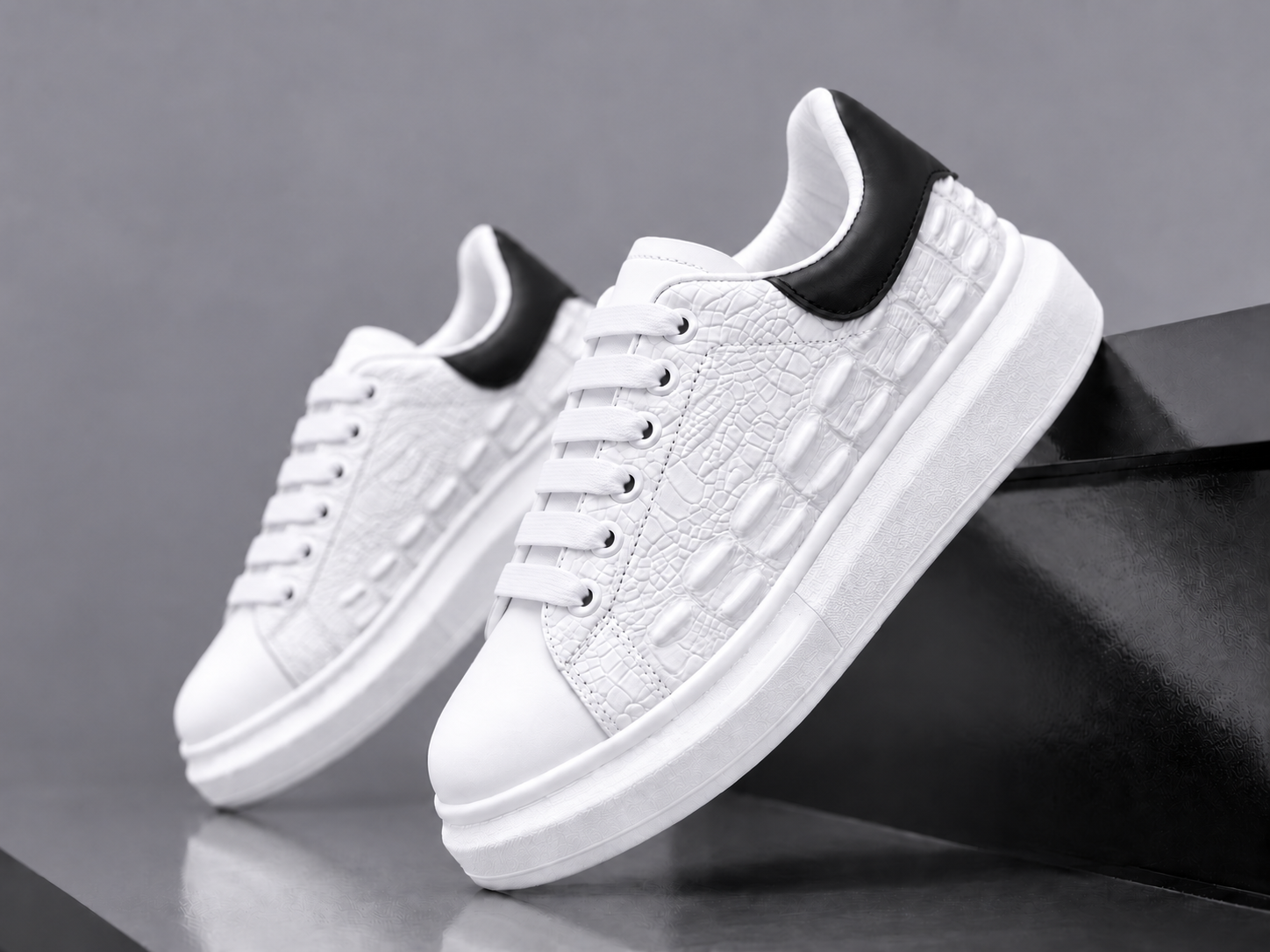 Adidasi barbati casual albi cu negru 6627
