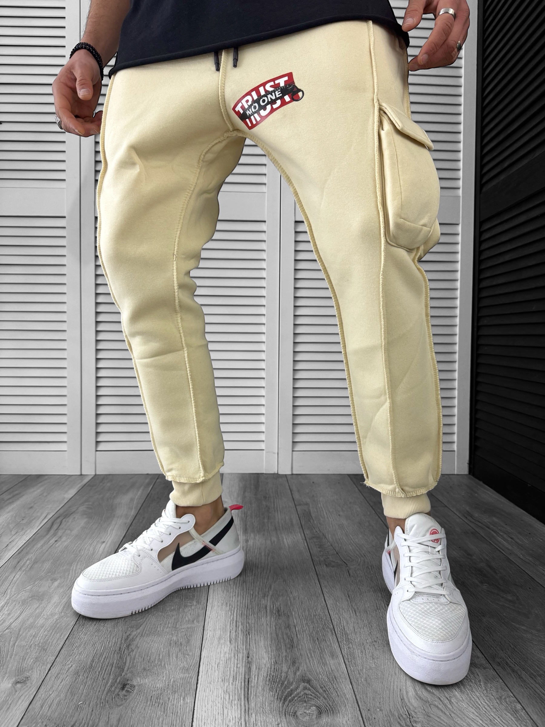 Pantaloni de trening cargo bej conici k1562 O2-3.1