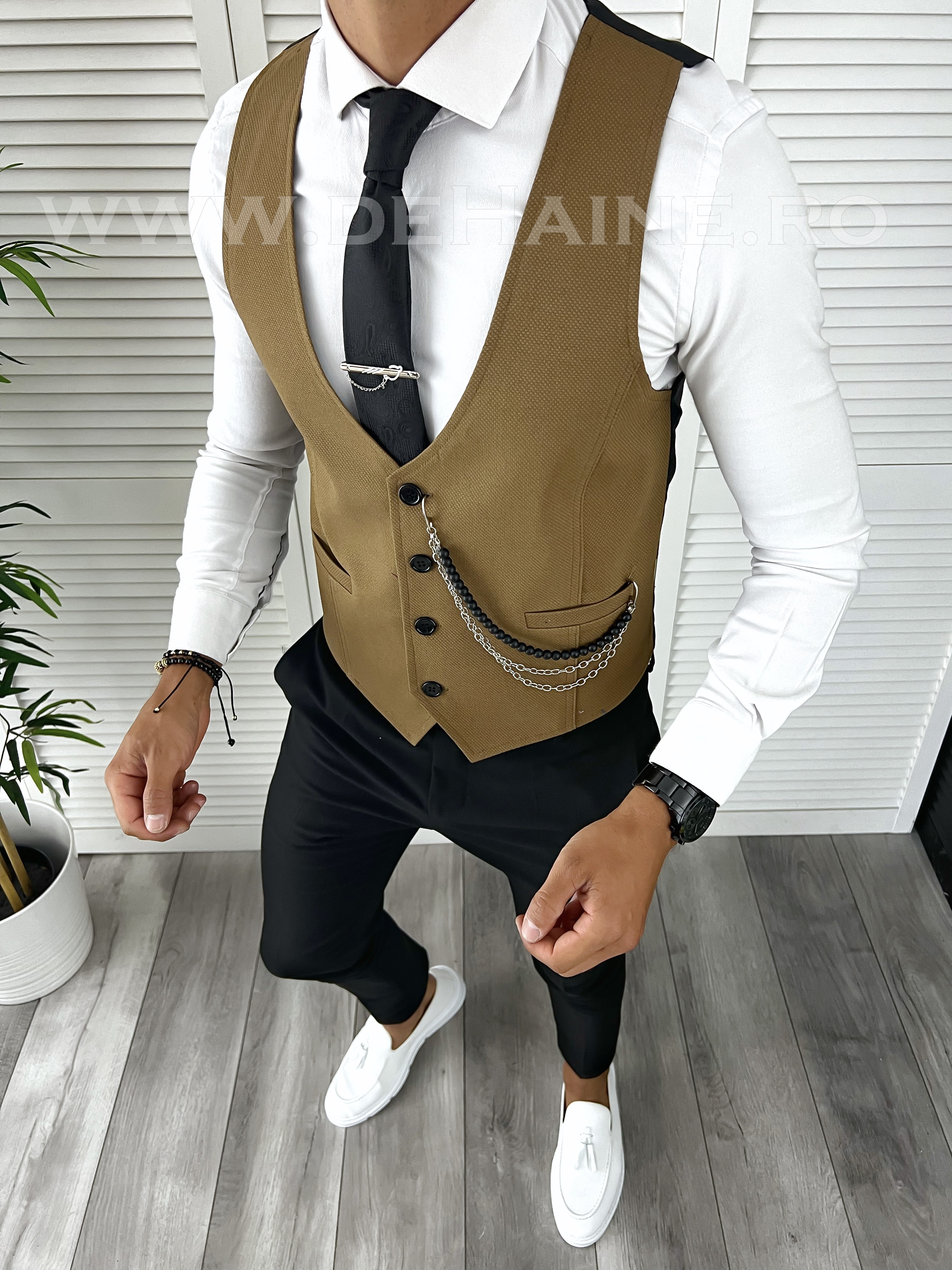 Vesta barbati eleganta slim fit maro v27 141-2 e