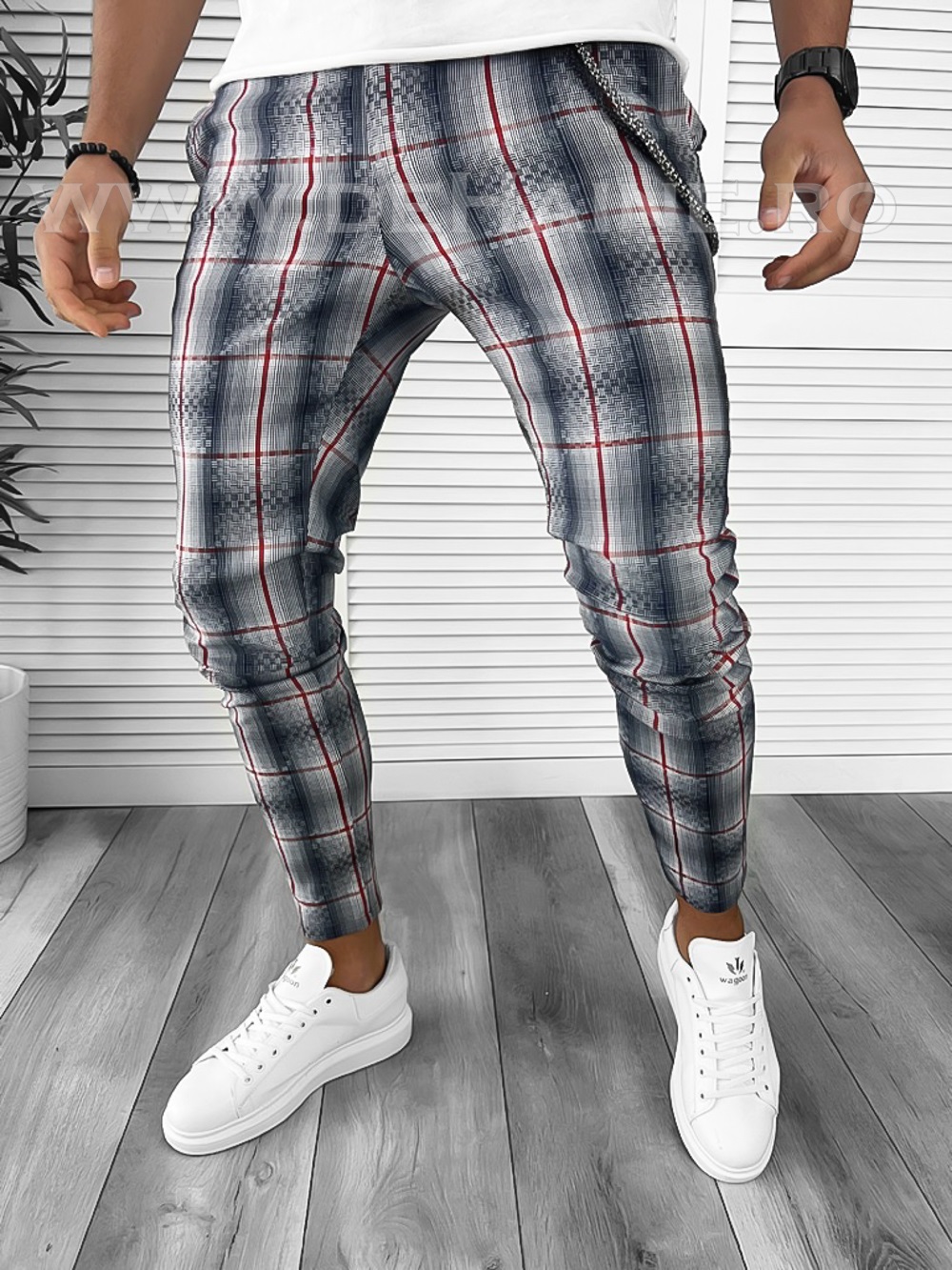 Poze Pantaloni barbati casual regular fit in carouri B7947 1-5 E B9-4