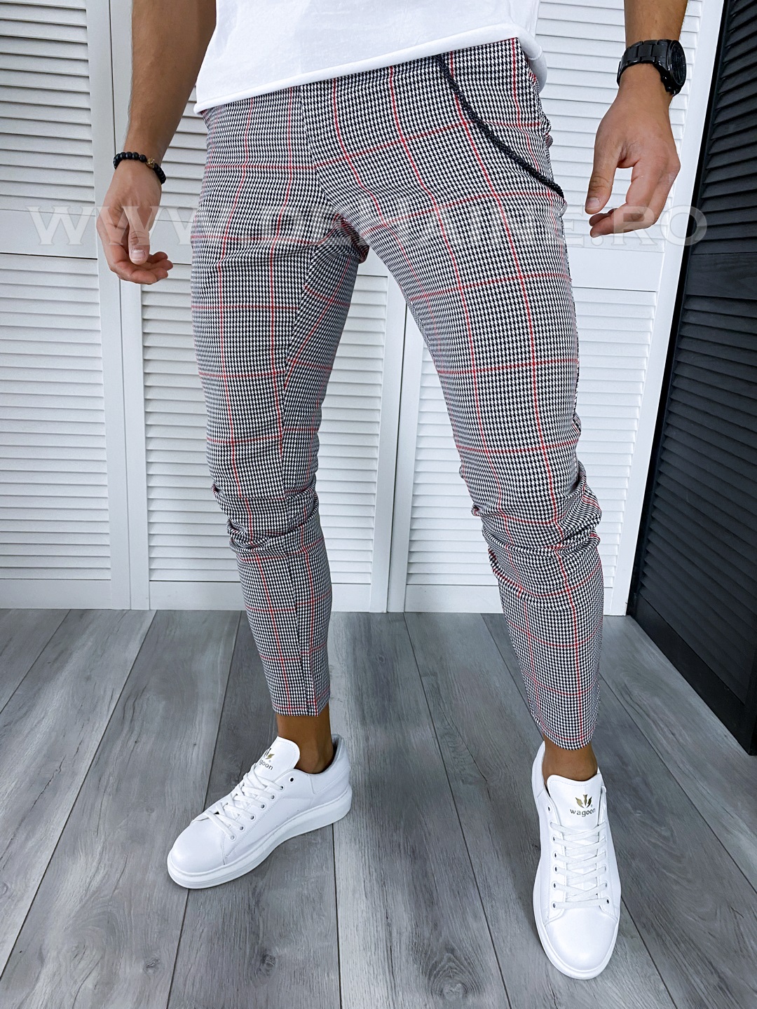 Pantaloni barbati casual regular fit gri in carouri B1910 B5-2.1/ E 5-5