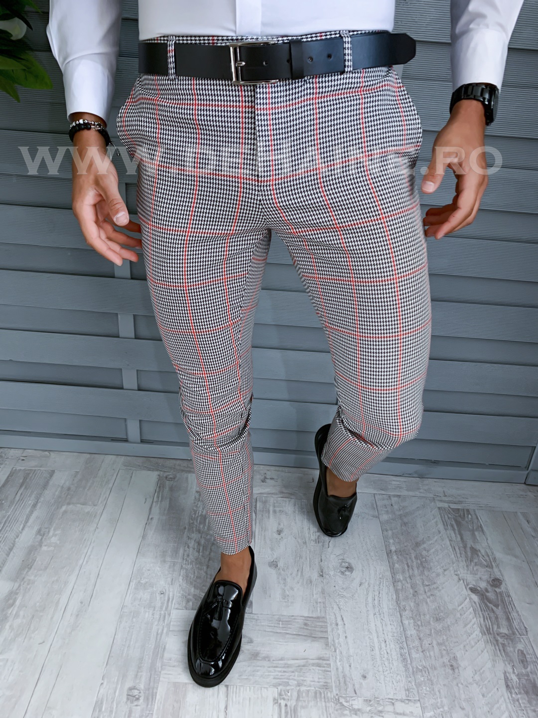Pantaloni barbati eleganti regular fit in carouri B1910 5-2.1/ E